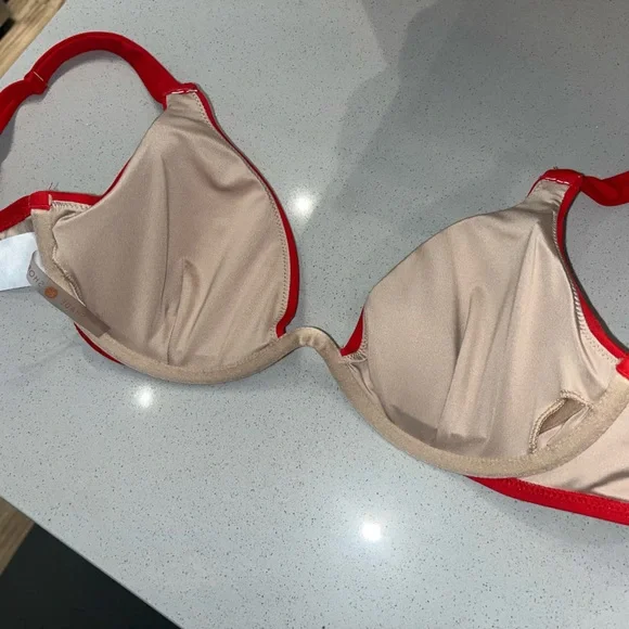 Red Bikini Top ❤️ - Picture 8 of 10